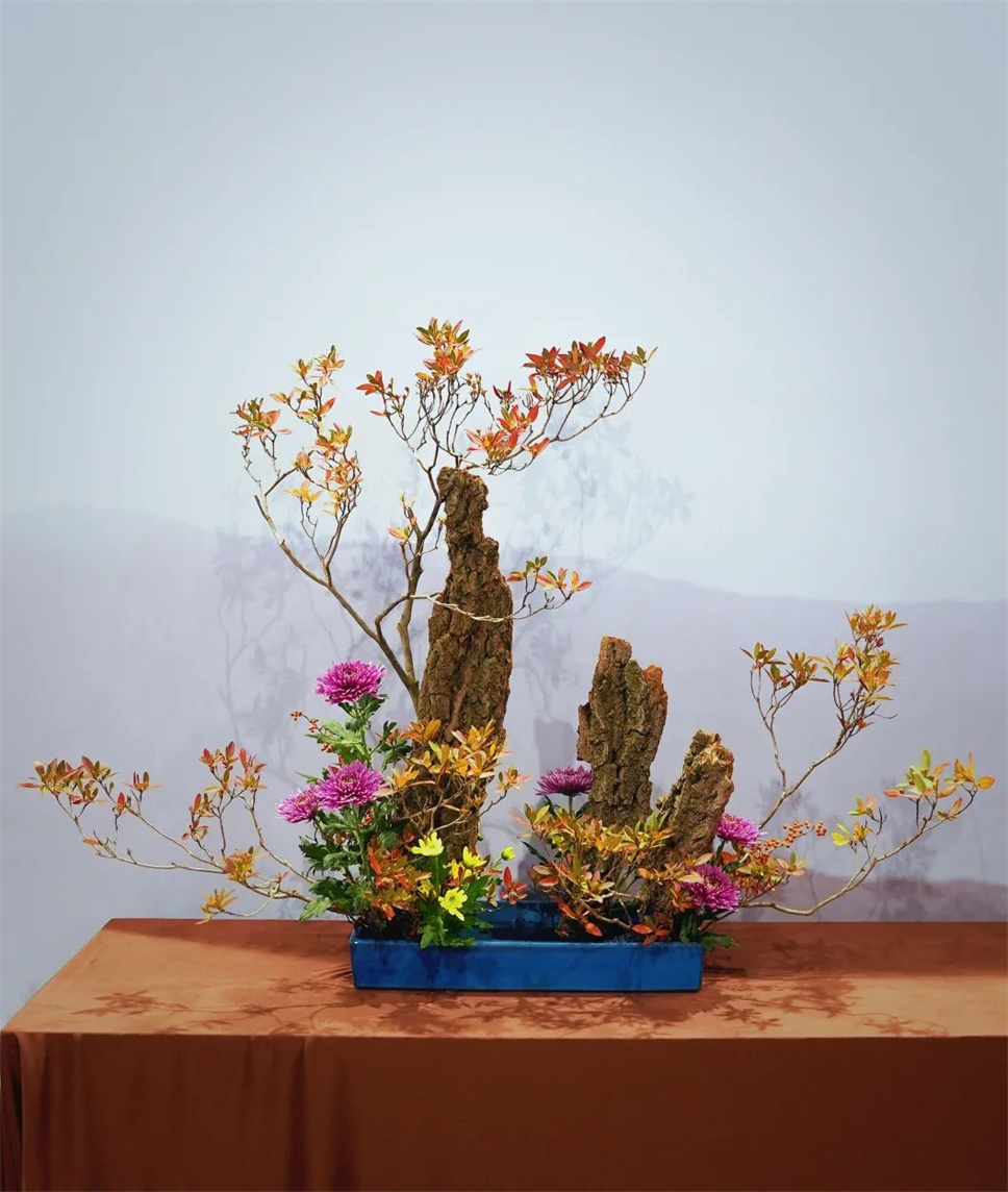 【采薇專欄】傳統(tǒng)插花要破圈兒?17個(gè)流派、名師的200個(gè)作品點(diǎn)亮南京“最美花展” 【采薇專欄】傳統(tǒng)插花要破圈兒?17個(gè)流派、名師的200個(gè)作品點(diǎn)亮南京“最美花展”