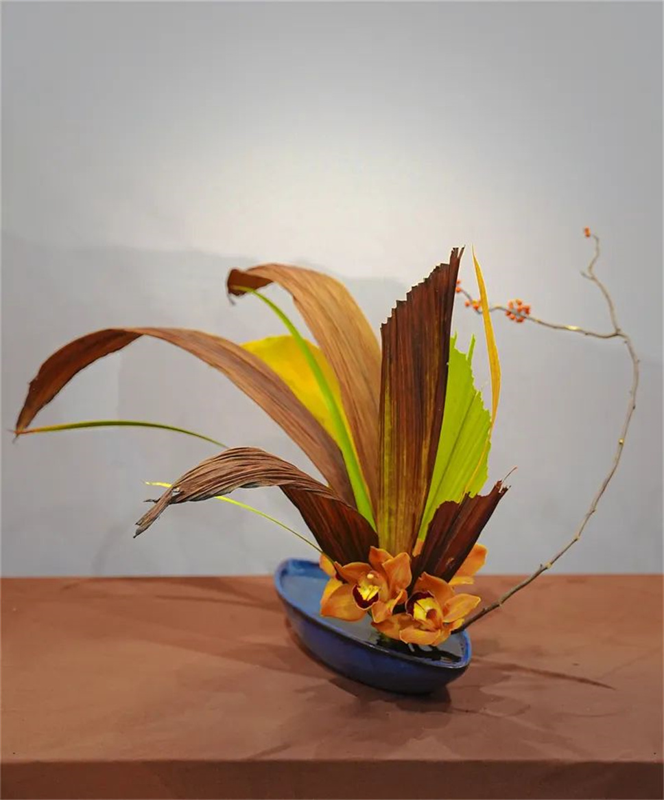 【采薇專欄】傳統(tǒng)插花要破圈兒?17個(gè)流派、名師的200個(gè)作品點(diǎn)亮南京“最美花展” 【采薇專欄】傳統(tǒng)插花要破圈兒?17個(gè)流派、名師的200個(gè)作品點(diǎn)亮南京“最美花展”