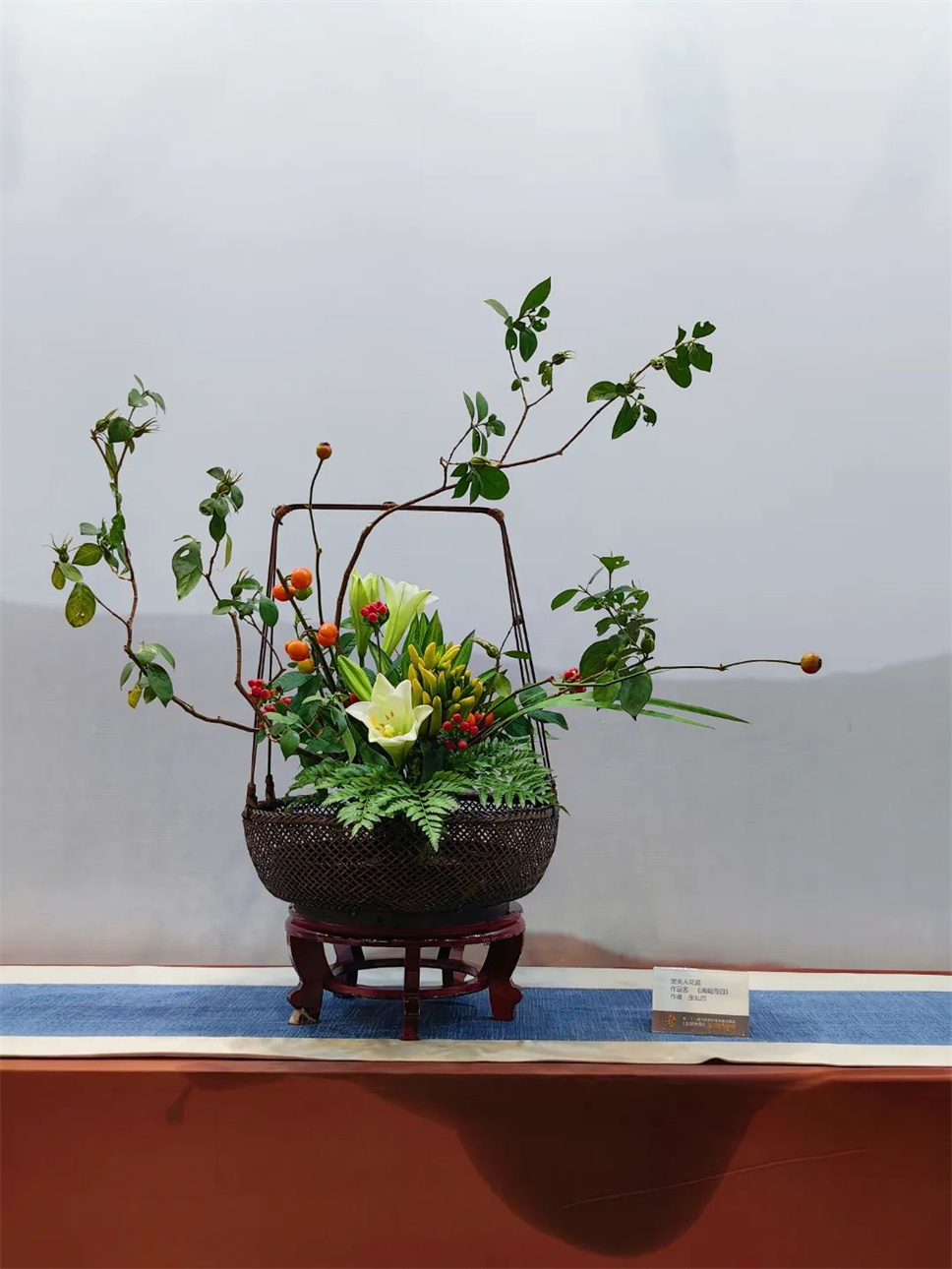 【采薇專欄】傳統(tǒng)插花要破圈兒?17個(gè)流派、名師的200個(gè)作品點(diǎn)亮南京“最美花展” 【采薇專欄】傳統(tǒng)插花要破圈兒?17個(gè)流派、名師的200個(gè)作品點(diǎn)亮南京“最美花展”